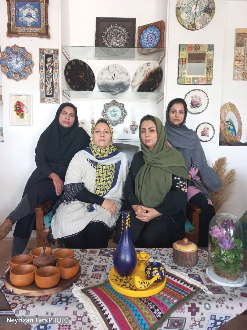 سايه سنگين مشكلات بر سر هنرمندان سايه سنگين مشكلات بر سر هنرمندان