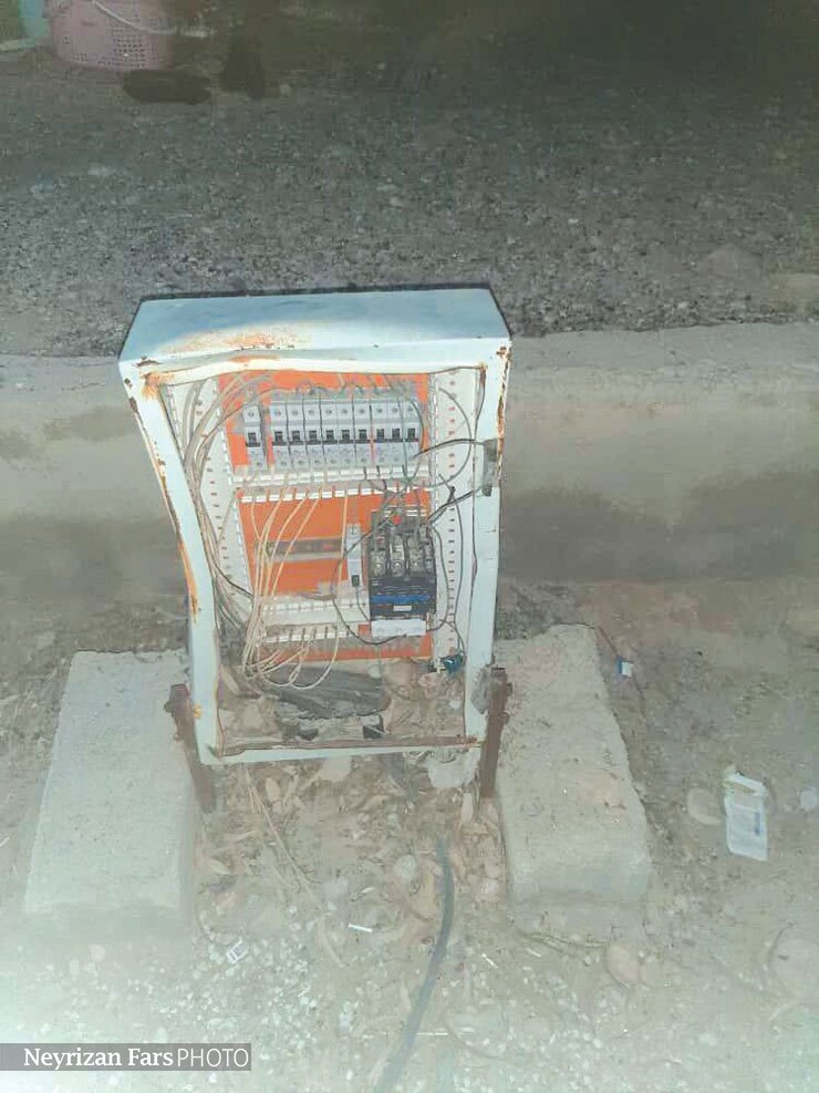 درِ جعبه برق را هم دزدیدند!