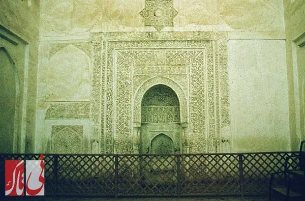 مسجد جامع کبیر نی&zwnj;ریز از نمای دوربین یک جهانگرد اروپایی