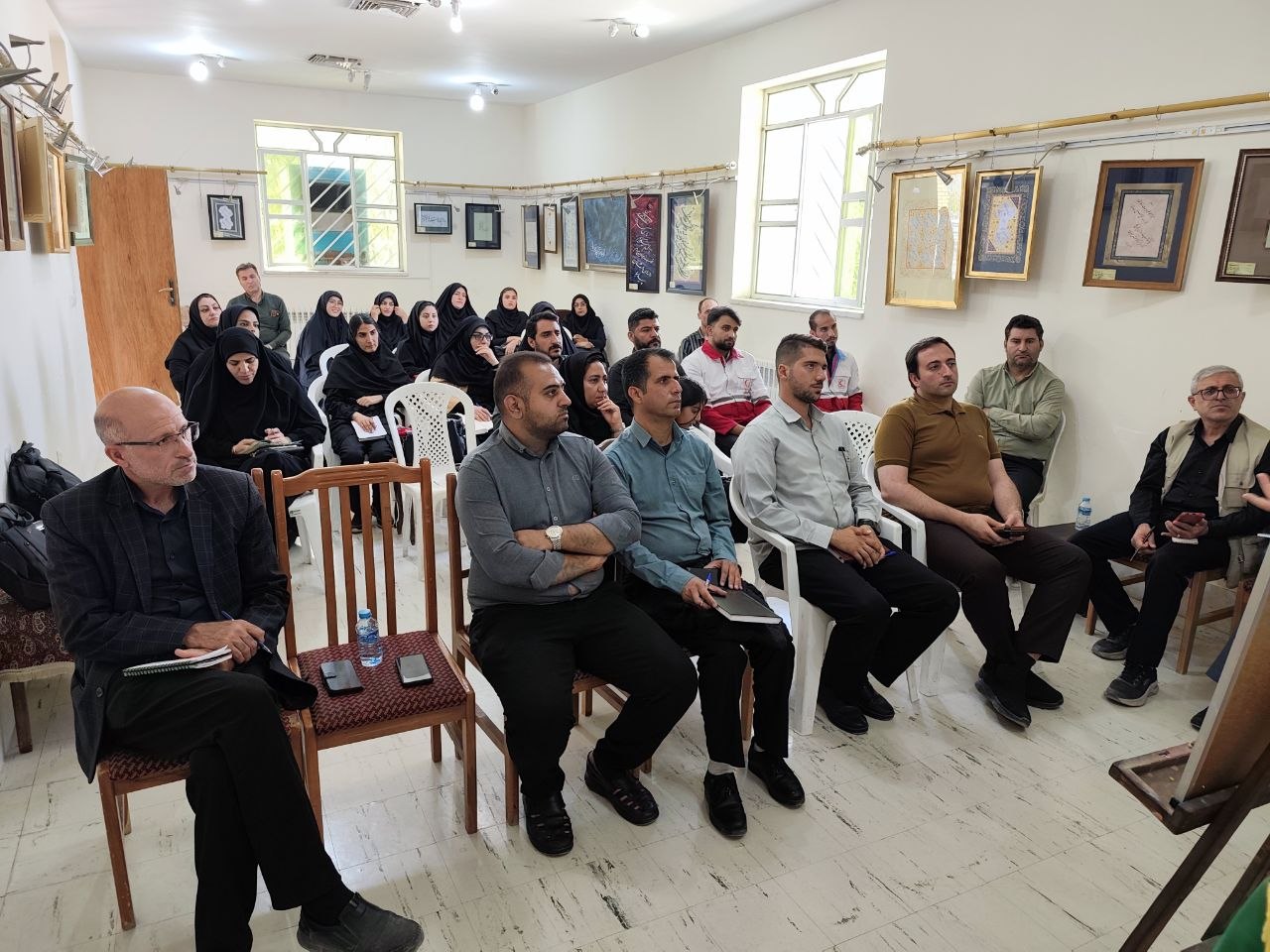 برگزاری دوره آموزشی تخصصی روابط عمومیها و خبرنگاران در نیریز برگزاری دوره آموزشی تخصصی روابط عمومیها و خبرنگاران در نیریز