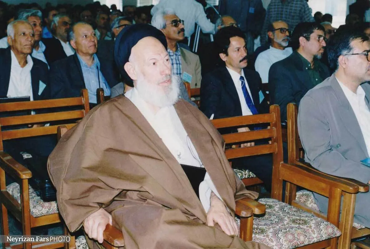 نمایی از کنگره فضل‌بن‌حاتم نی‌ریزی