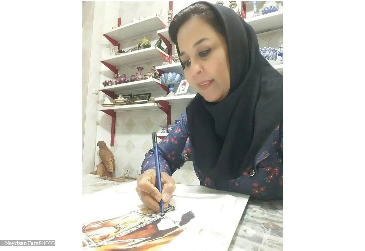 در 25 رشته هنری فعالم